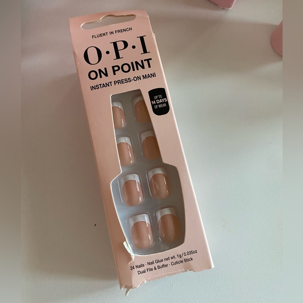 OPI On Point Press-On Nails - French